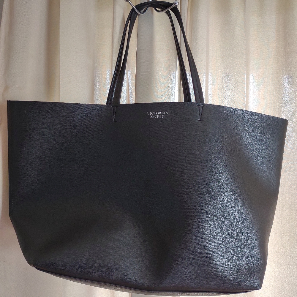 PRICE DROP Victoria's Secret Weekend Bag